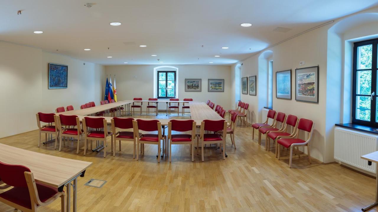 Dvorec Trebnik - Sobe Slovenske Konjice Exteriör bild