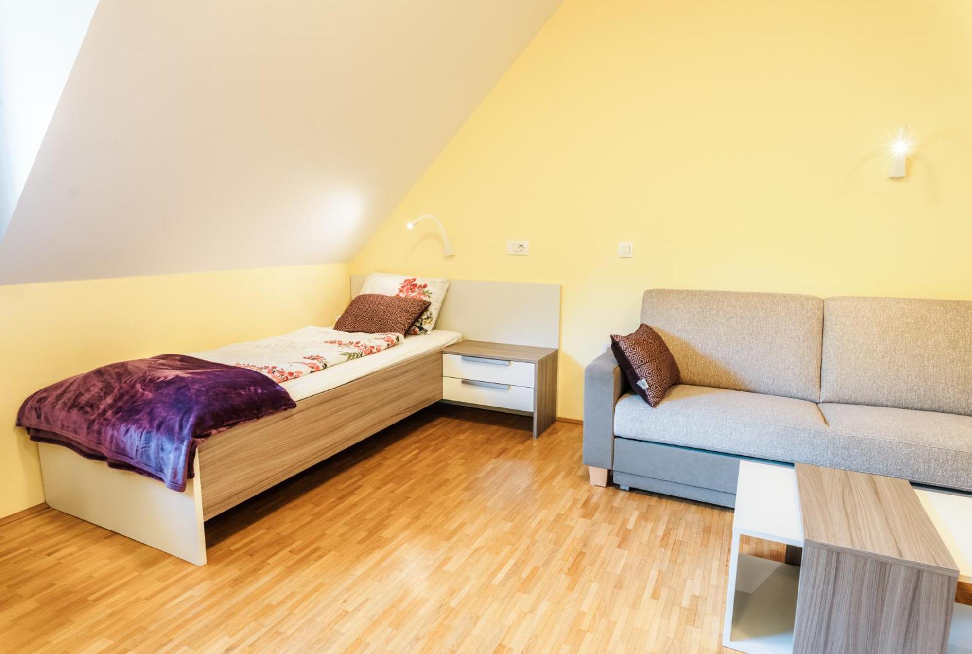 Dvorec Trebnik - Sobe Slovenske Konjice Exteriör bild