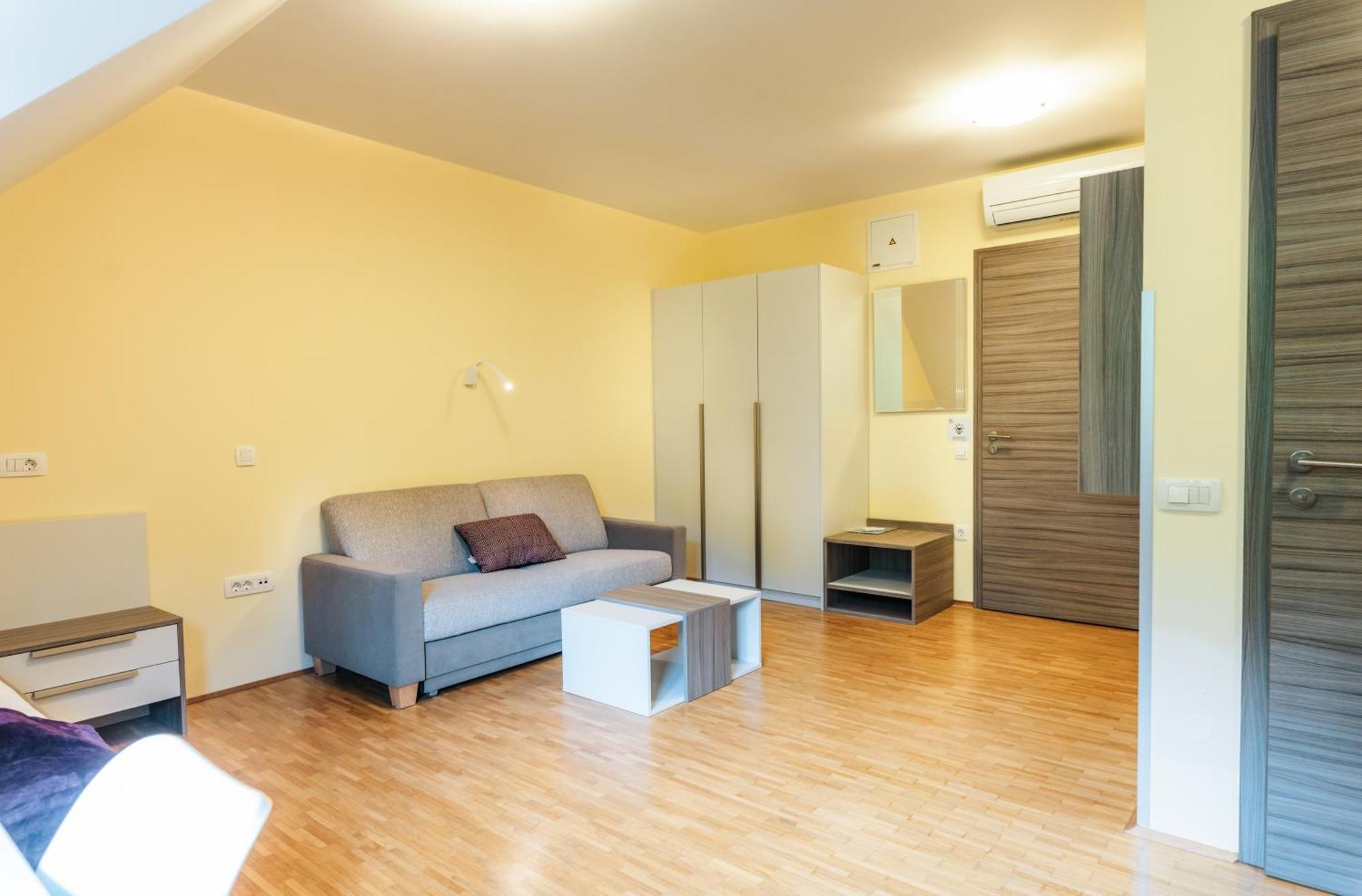 Dvorec Trebnik - Sobe Slovenske Konjice Exteriör bild