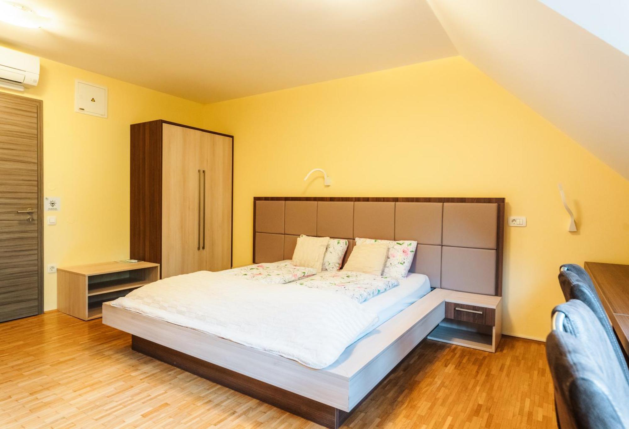 Dvorec Trebnik - Sobe Slovenske Konjice Exteriör bild