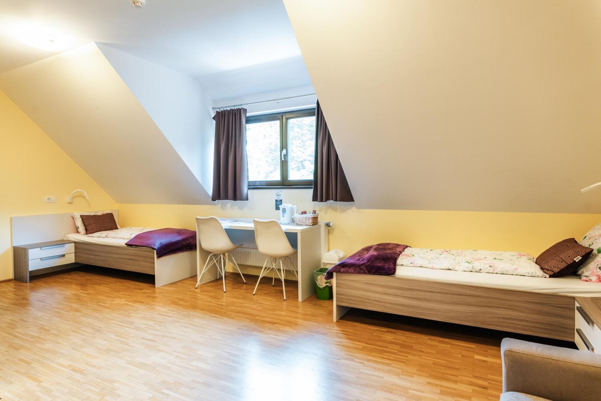 Dvorec Trebnik - Sobe Slovenske Konjice Exteriör bild