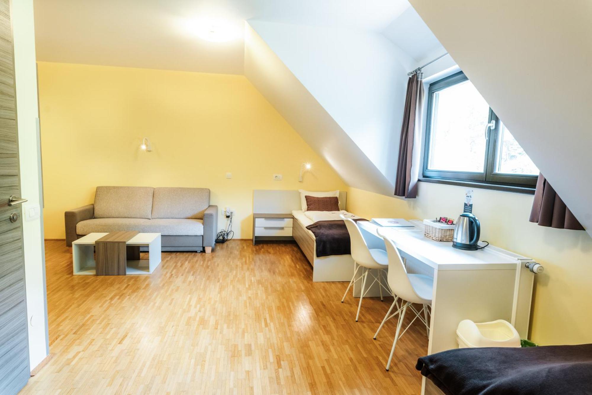 Dvorec Trebnik - Sobe Slovenske Konjice Exteriör bild