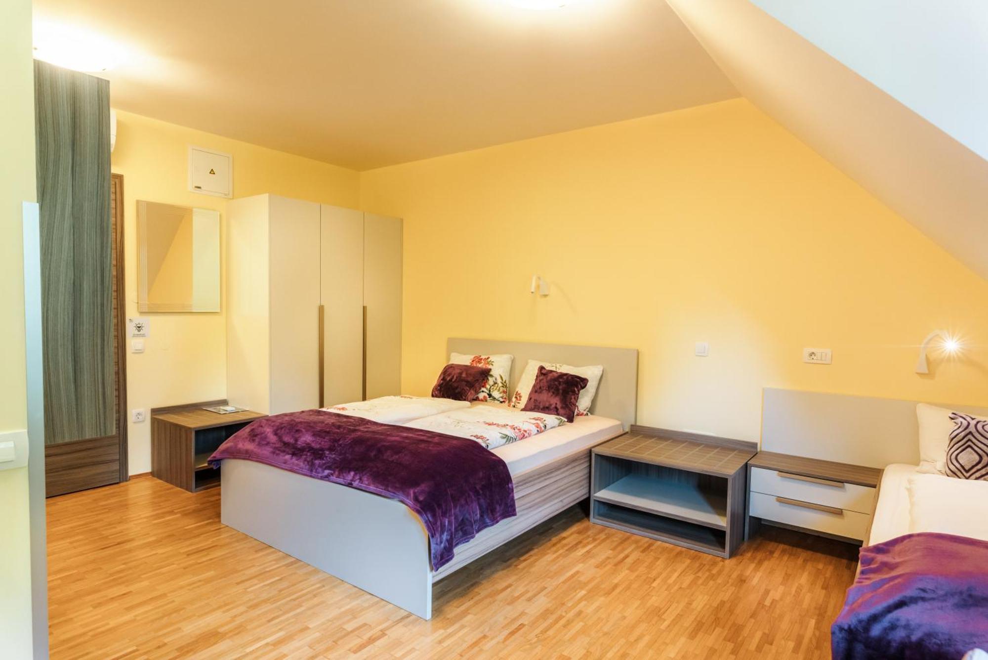 Dvorec Trebnik - Sobe Slovenske Konjice Exteriör bild