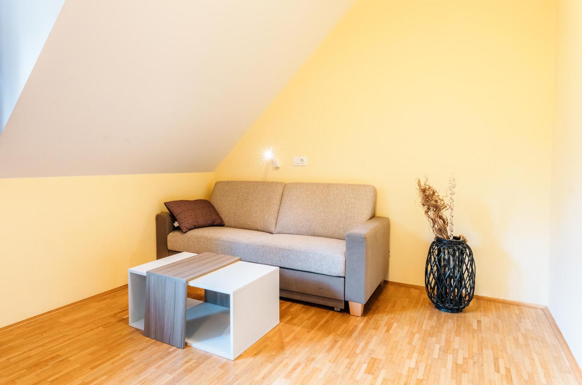 Dvorec Trebnik - Sobe Slovenske Konjice Exteriör bild