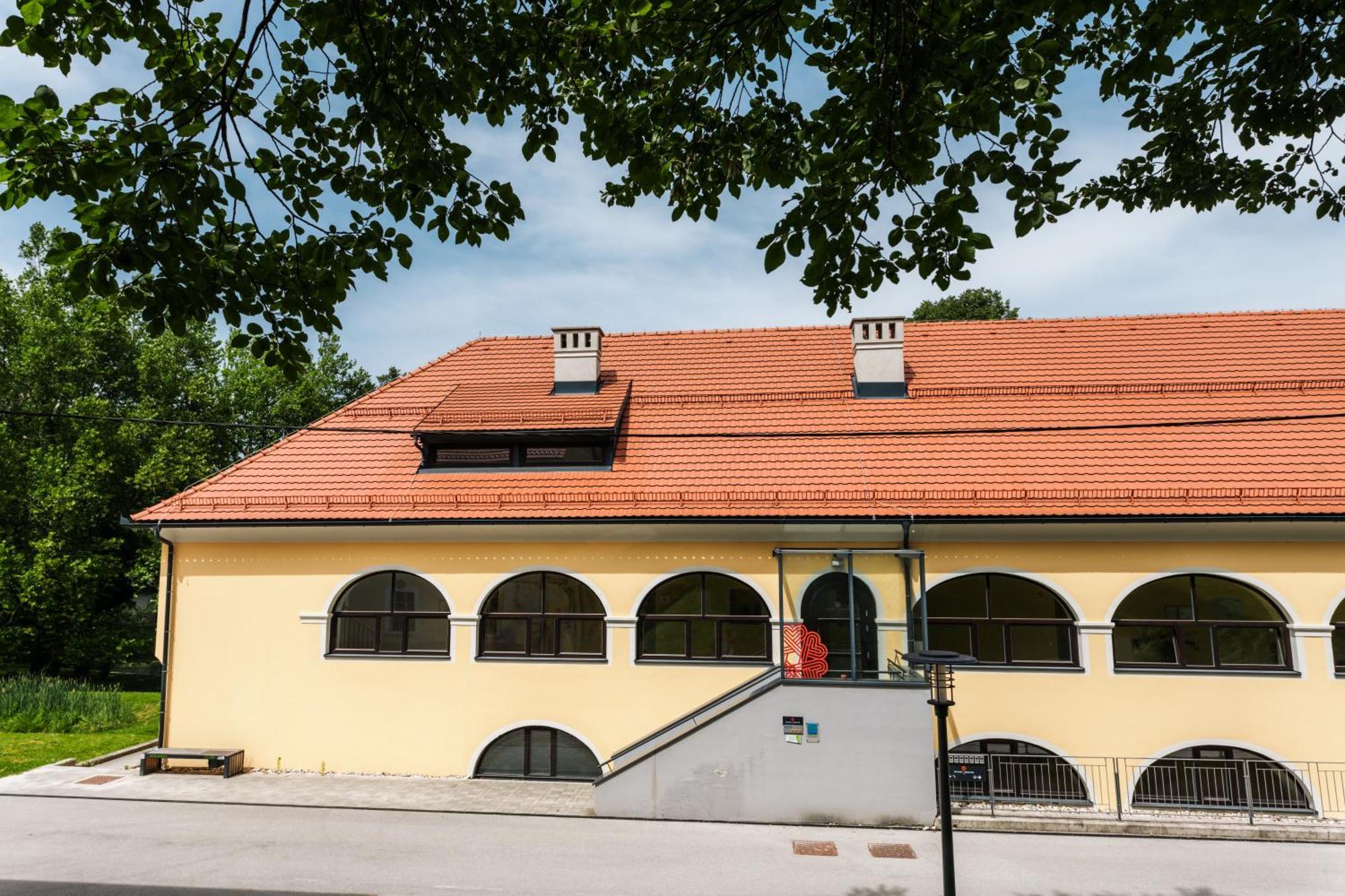 Dvorec Trebnik - Sobe Slovenske Konjice Exteriör bild